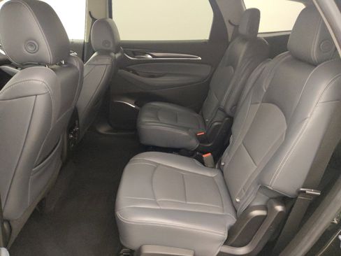 Used 2018 Buick Enclave Essence image 18