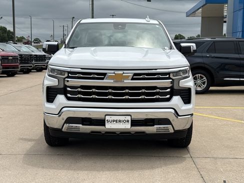 Used 2024 Chevrolet Silverado 1500 LTZ w/ Z71 Off-Road Package AWD/4WD image 13