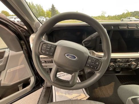 Used 2024 Ford F250 XLT w/ XLT Premium Package AWD/4WD image 15