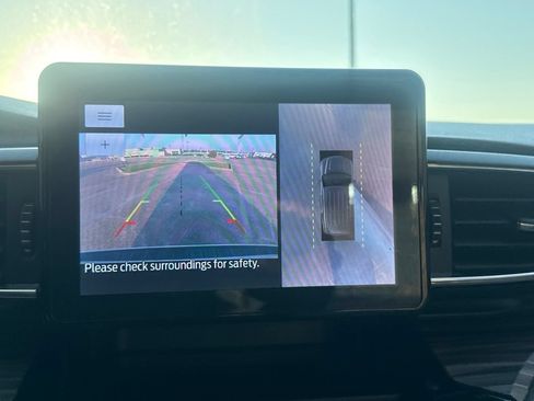 Used 2022 Ford Explorer Limited w/ Equipment Group 301A RWD image 45