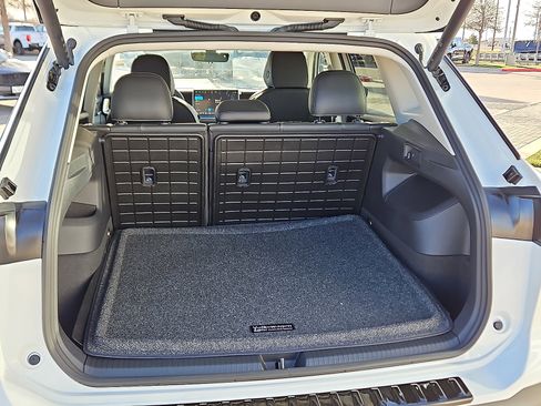 New 2026 Volkswagen Tiguan SE image 6