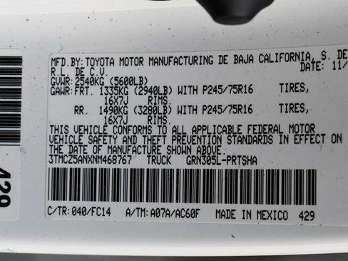 Certified 2022 Toyota Tacoma SR5 image 33