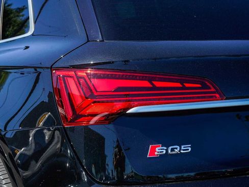 Used 2023 Audi SQ5 Premium Plus w/ Premium Plus Package image 9