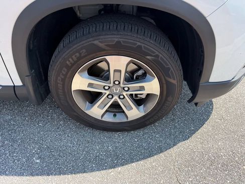 Used 2024 Honda Pilot EX-L image 4