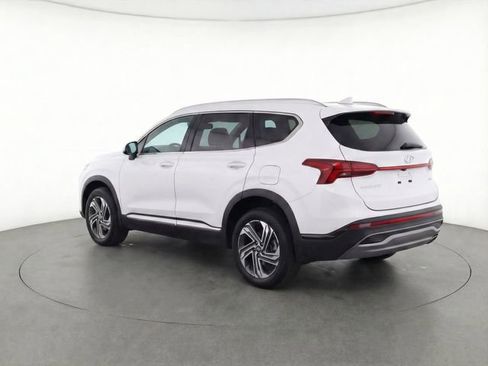 Used 2023 Hyundai Santa Fe SE image 3