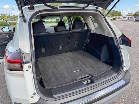 Used 2023 Nissan Rogue SV FWD image 7