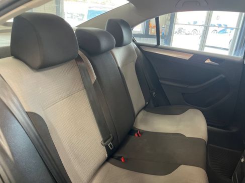 Used 2017 Volkswagen Jetta S FWD image 41