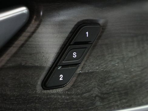 Used 2025 Jeep Grand Cherokee Limited image 34