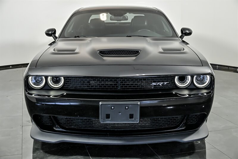 Used 2016 Dodge Challenger SRT Hellcat RWD image 4