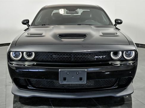 Used 2016 Dodge Challenger SRT Hellcat RWD image 4