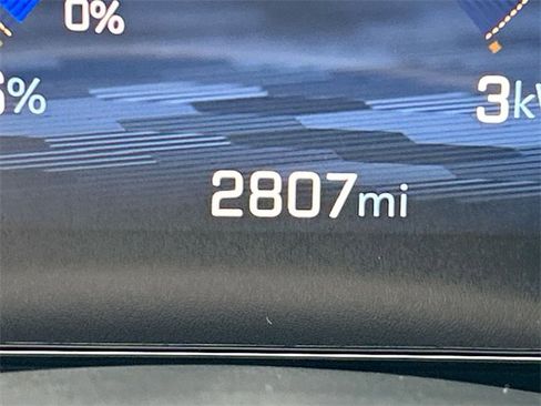 Used 2025 Chevrolet Equinox EV LT w/ Comfort Package image 12