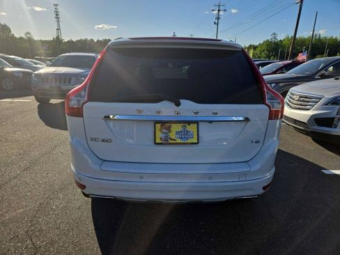 Used 2016 Volvo XC60 T6 w/ Proximity Package FWD image 4