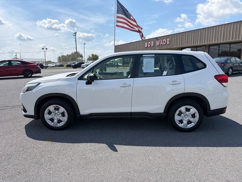 Used 2022 Subaru Forester AWD/4WD image 2