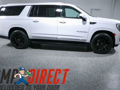 Used 2022 GMC Yukon XL SLT w/ SLT Premium Package RWD image 6