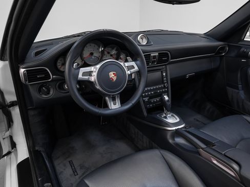 Used 2011 Porsche 911 Turbo S image 4