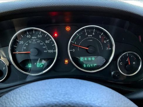 Used 2016 Jeep Wrangler Unlimited Sahara AWD/4WD image 12