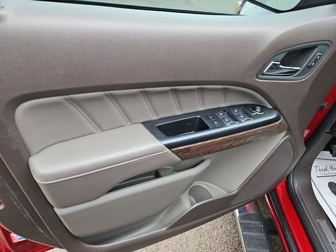 Used 2022 GMC Canyon Denali image 10