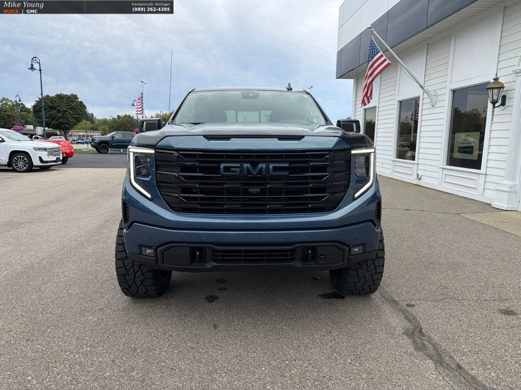 Used 2024 GMC Sierra 1500 Elevation w/ Elevation Premium Package AWD/4WD image 2