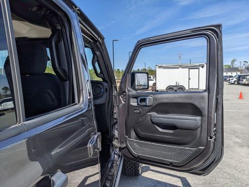 Used 2025 Jeep Wrangler Unlimited Rubicon 4xe w/ Convenience Group image 58