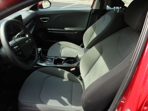 Used 2025 Kia K4 FWD image 14