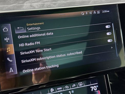 Used 2022 Audi e-tron Premium Plus w/ Premium Plus Package image 15