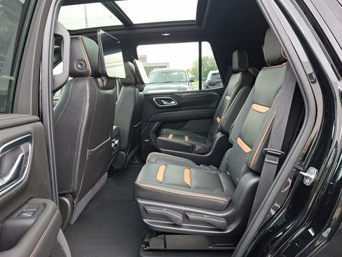 Used 2021 GMC Yukon AT4 w/ Rear Media and Nav Package AWD/4WD image 10