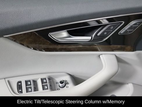 Used 2018 Audi Q7 3.0T Prestige image 16