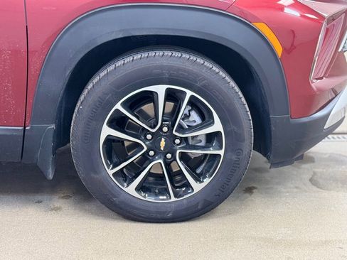 Used 2025 Chevrolet TrailBlazer LT w/ Convenience Package image 4