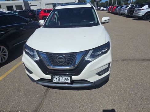 Used 2018 Nissan Rogue SL w/ Premium Package AWD/4WD image 3
