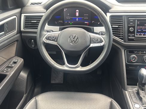 Used 2023 Volkswagen Atlas Cross Sport SE FWD image 18