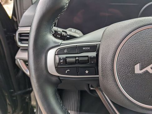 Certified 2025 Kia Sportage SX image 33