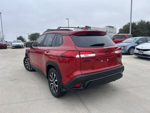 Used 2024 Toyota Corolla Cross SE image 5