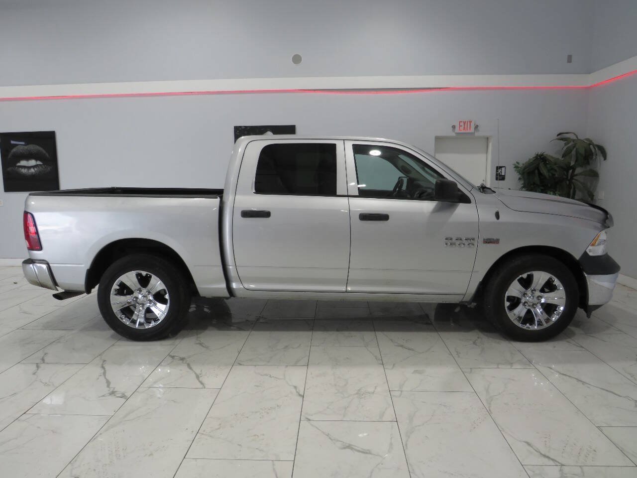Used 2015 RAM 1500 Tradesman w/ Popular Equipment Group RWD image 2