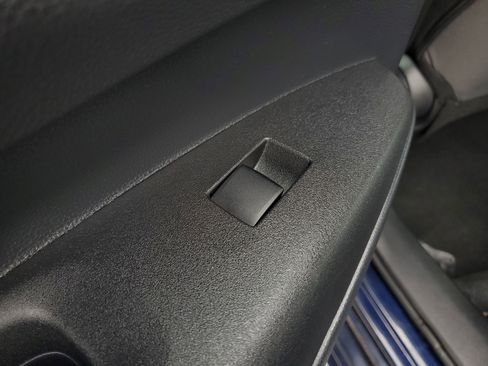 Used 2025 Toyota Corolla LE image 12