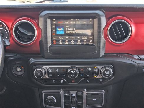 Used 2018 Jeep Wrangler Unlimited Rubicon w/ LED Lighting Group image 17