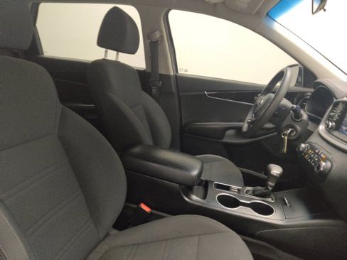 Used 2019 Kia Sorento FWD image 21
