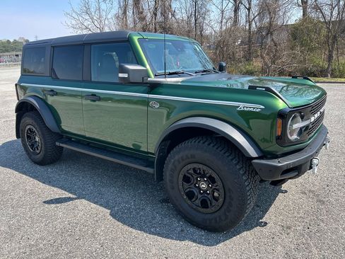 Used 2024 Ford Bronco Wildtrak image 9