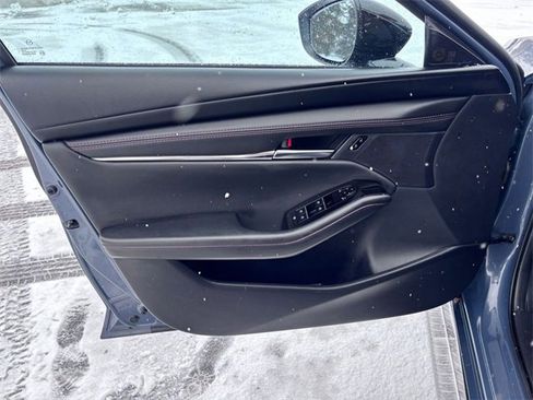 Used 2025 MAZDA MAZDA3 s image 13