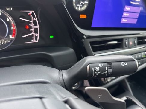 Certified 2024 Lexus ES 350 w/ Premium Package image 20