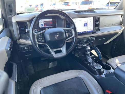 Used 2022 Ford Bronco Wildtrak image 7