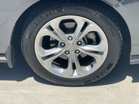 Certified 2023 Honda Accord LX image 30