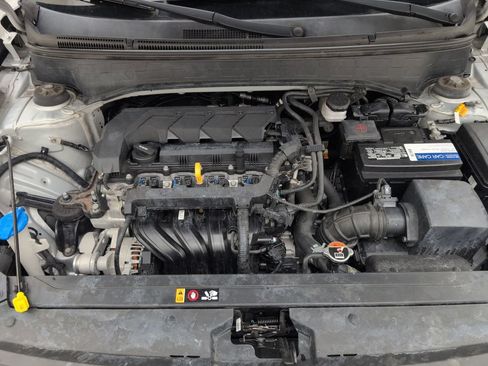 Used 2020 Hyundai Venue SEL FWD image 36