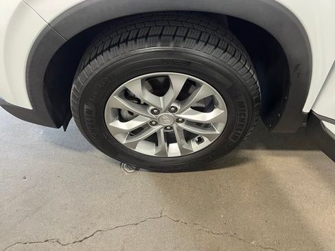 Used 2019 Hyundai Santa Fe SEL FWD image 30