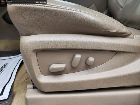 Used 2016 Chevrolet Suburban LTZ image 40