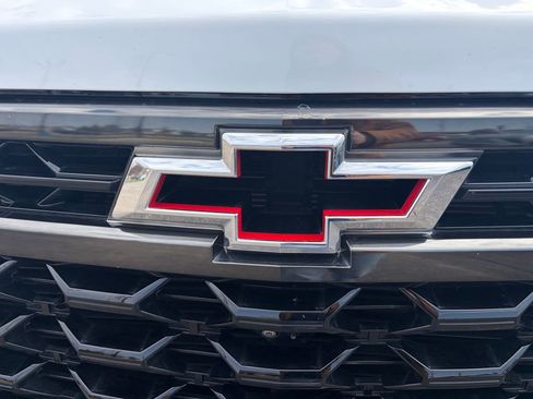 Used 2023 Chevrolet Silverado 1500 ZR2 w/ Technology Package AWD/4WD image 11