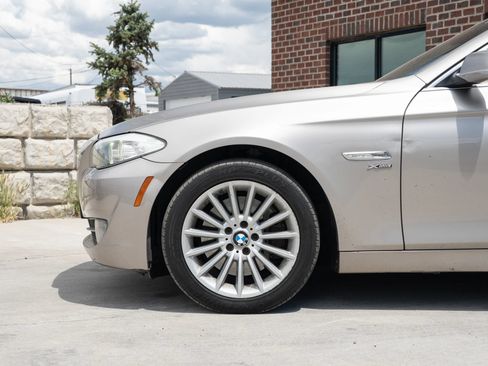 Used 2012 BMW 535i xDrive Sedan AWD/4WD image 4