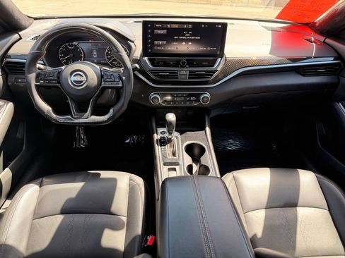 Used 2023 Nissan Altima 2.0 SR FWD image 10