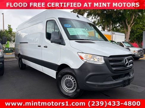 Used 2021 Mercedes-Benz Sprinter 2500 w/ Driver Convenience Package image 3