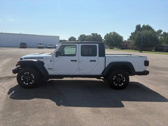 Used 2026 Jeep Gladiator Rubicon w/ Steel Power Dome Hood Package AWD/4WD image 3
