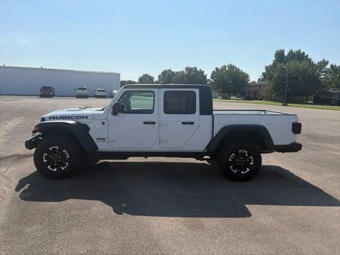 Used 2026 Jeep Gladiator Rubicon w/ Steel Power Dome Hood Package AWD/4WD image 3